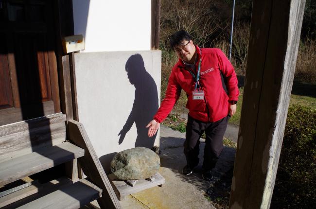大元神社の力石