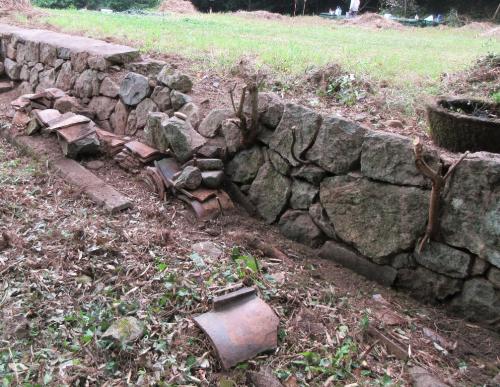 遺跡岩瀧寺後南側石垣1