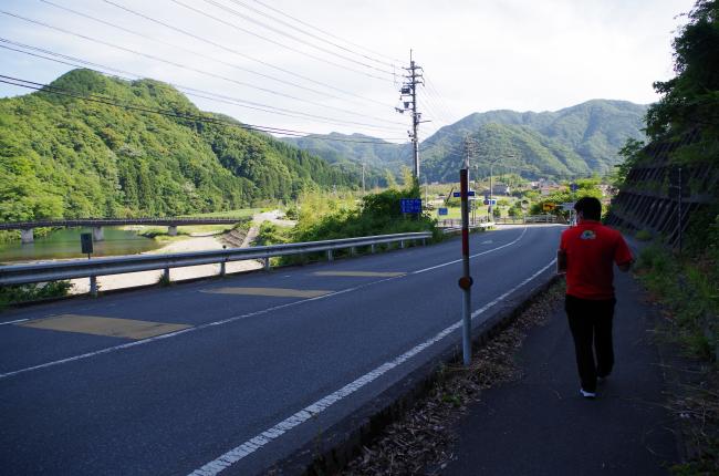 市山の入り口