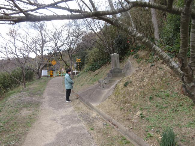 鉾ヶ崎利八の墓