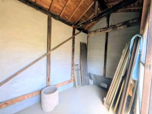 ⑮小屋