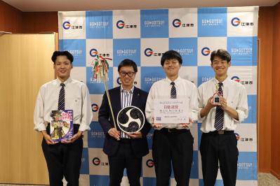 江津高校神楽部最優秀賞受賞報告の写真