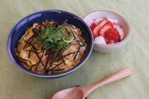 玉ねぎの卵とじ丼