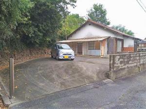 ③駐車場