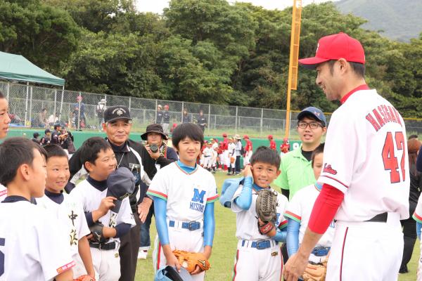 野球教室長谷川選手