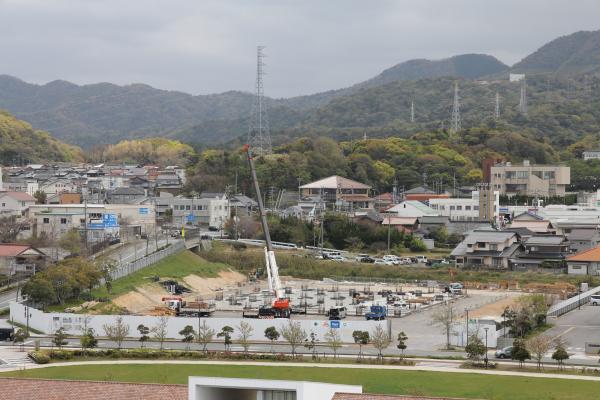 江津市新庁舎建築工事北側からの俯瞰写真（1F床スラブ打設）